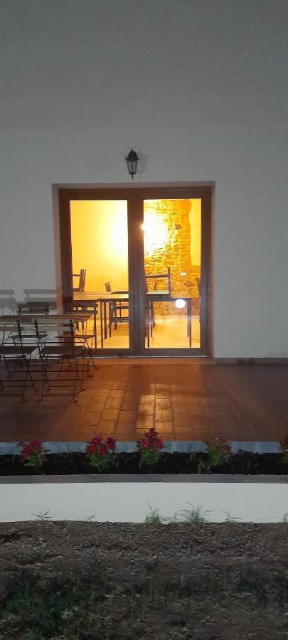 Agriturismo Il Vecchio Olivo Кастаньето-Кардуччи Экстерьер фото