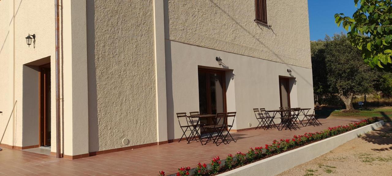 Agriturismo Il Vecchio Olivo Кастаньето-Кардуччи Экстерьер фото